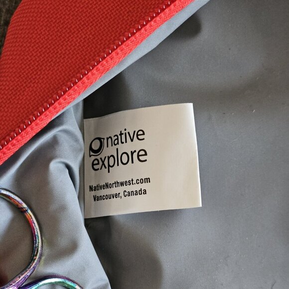 Native Explore Insulated Lunch Bag Red Zip Up Bear And Friends By Simone Diamond - Picture 12 of 15